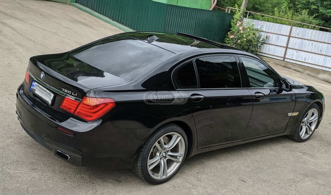 BMW 750