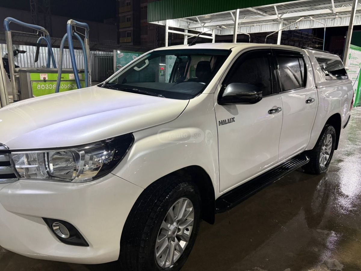 Toyota Hilux