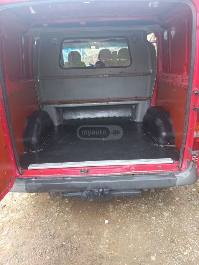 Ford Transit 2002 — photo 2