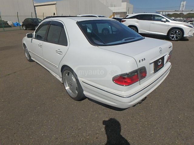 Mercedes-Benz E 55 2000 — photo 2