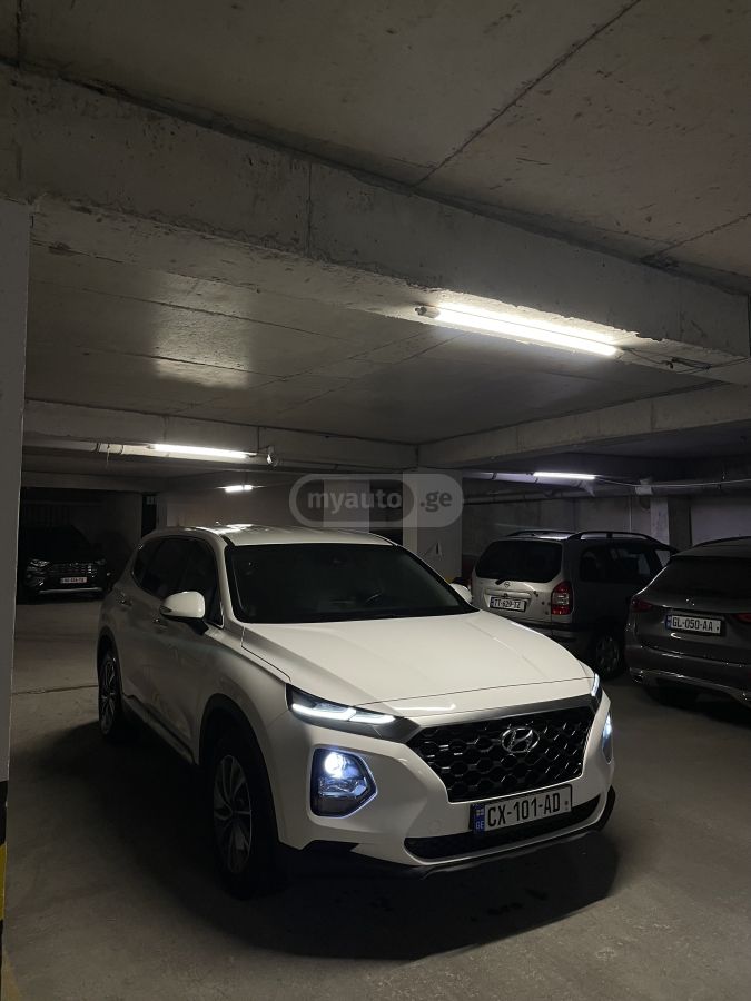 Hyundai Santa FE 2020 — photo 2