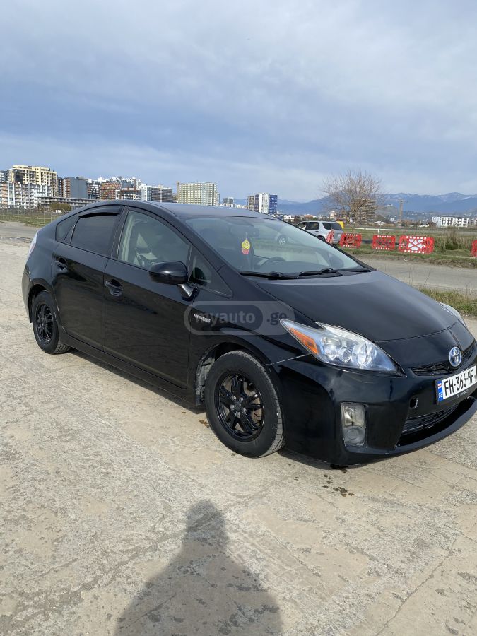 Toyota Prius 2010 — photo 2