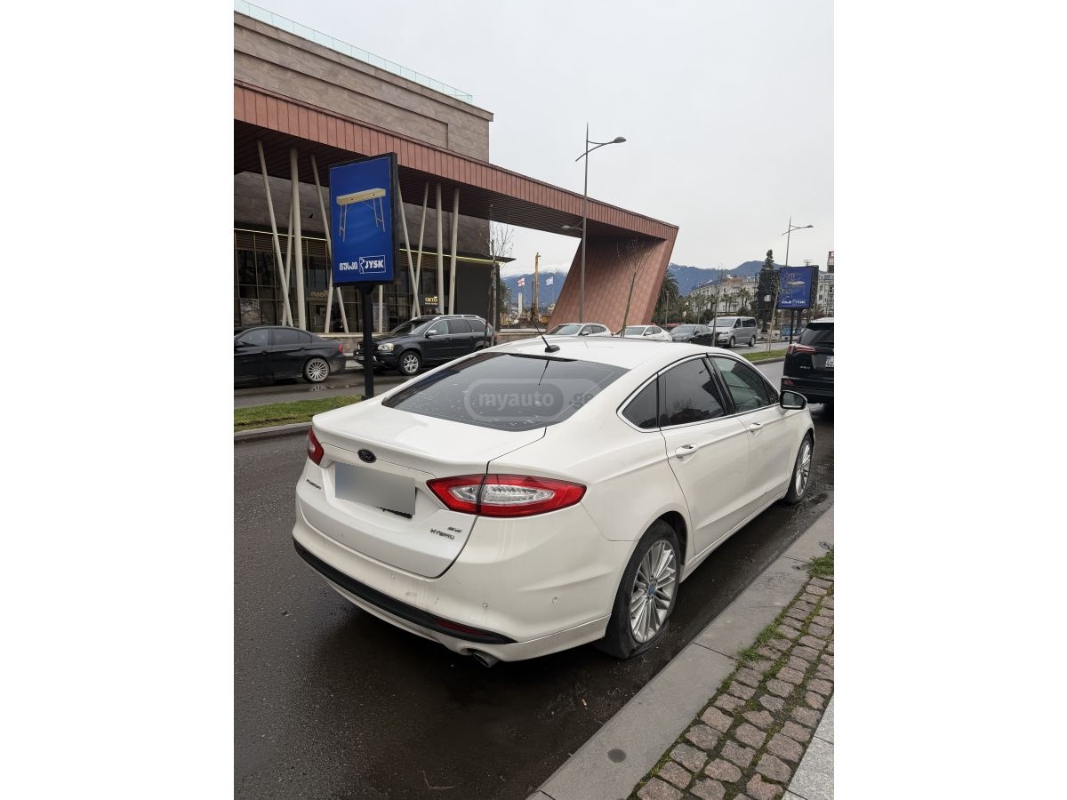 Ford Fusion 2012 — photo 2