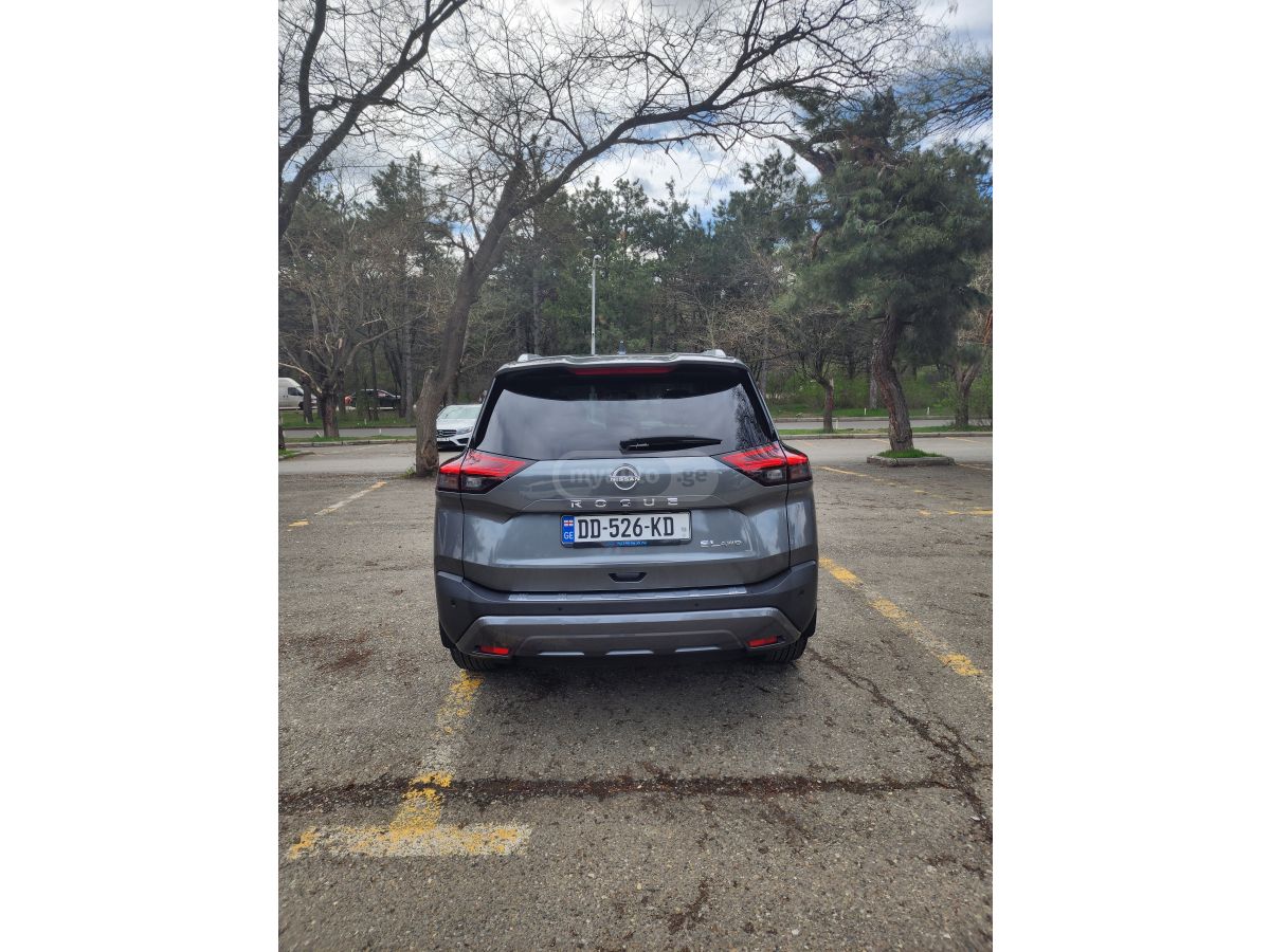 Nissan Rogue 2023 — photo 2