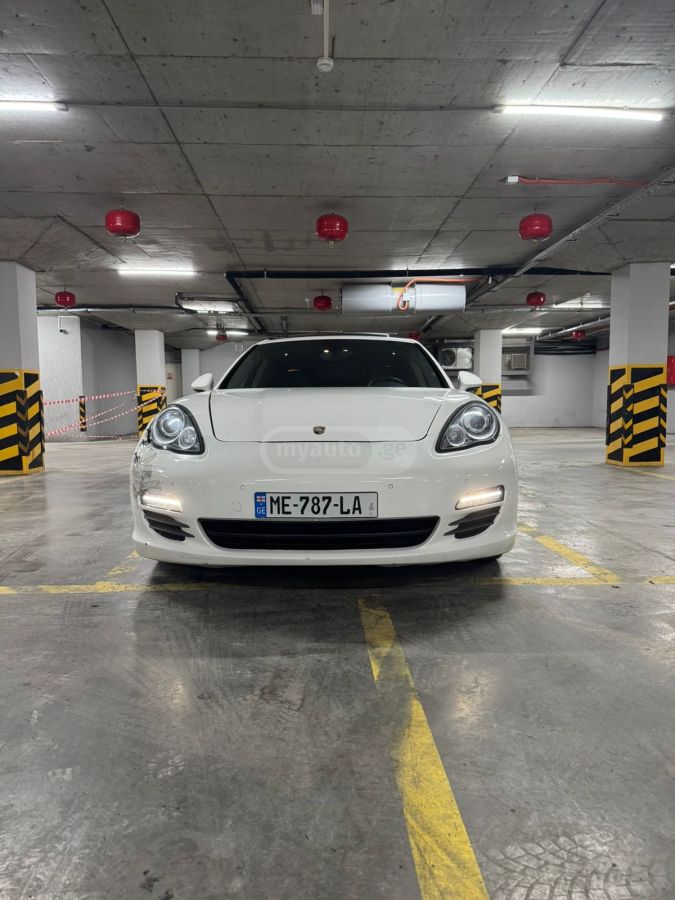 Porsche Panamera 2012 — photo 2