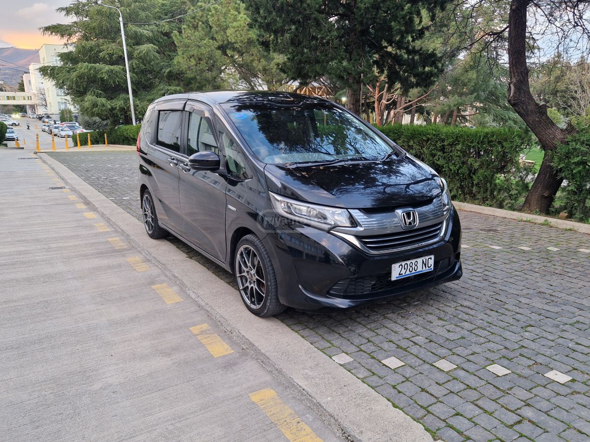 Honda Freed 2017 — photo 2