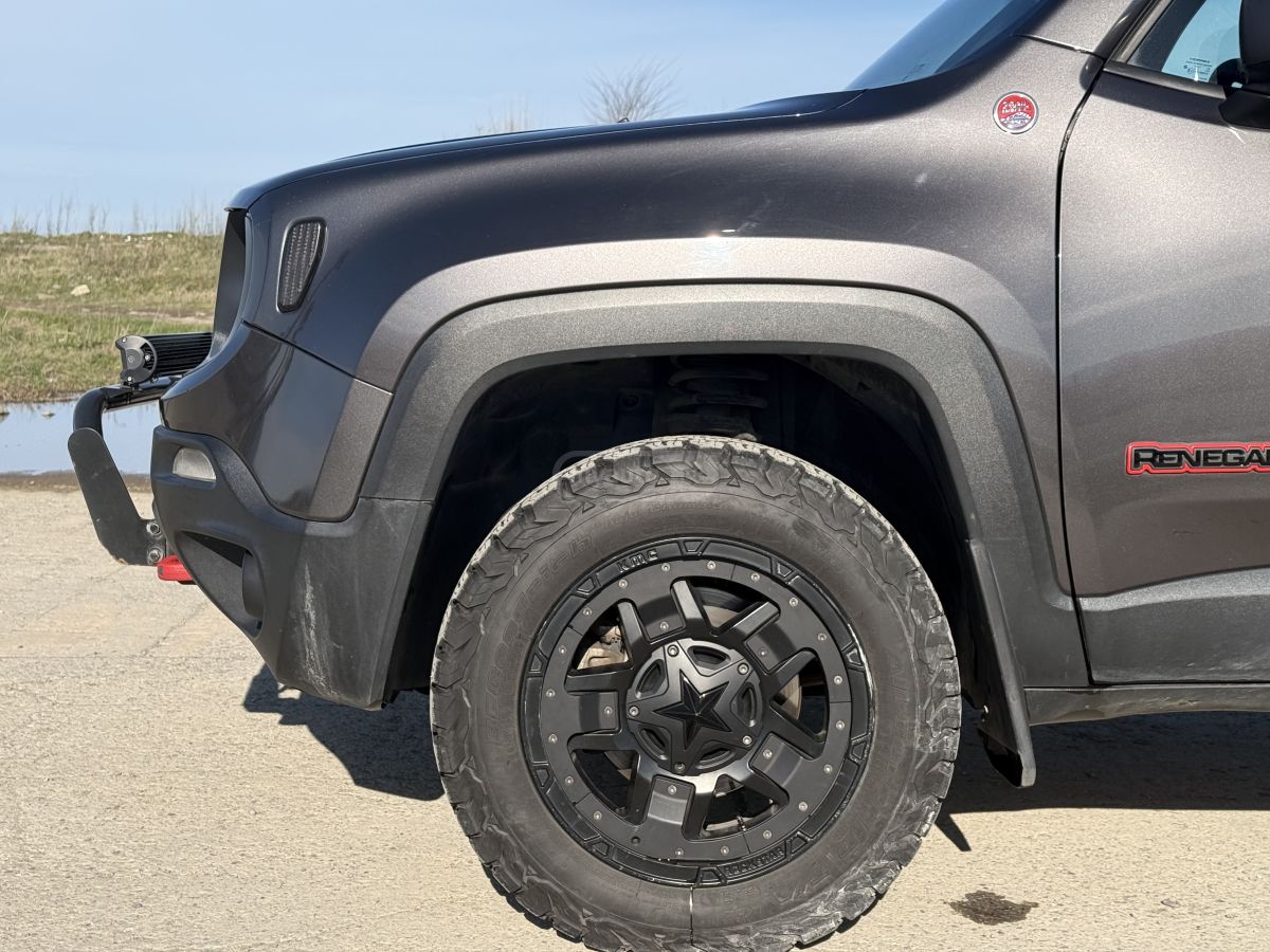 Jeep Renegade 2018 — photo 2