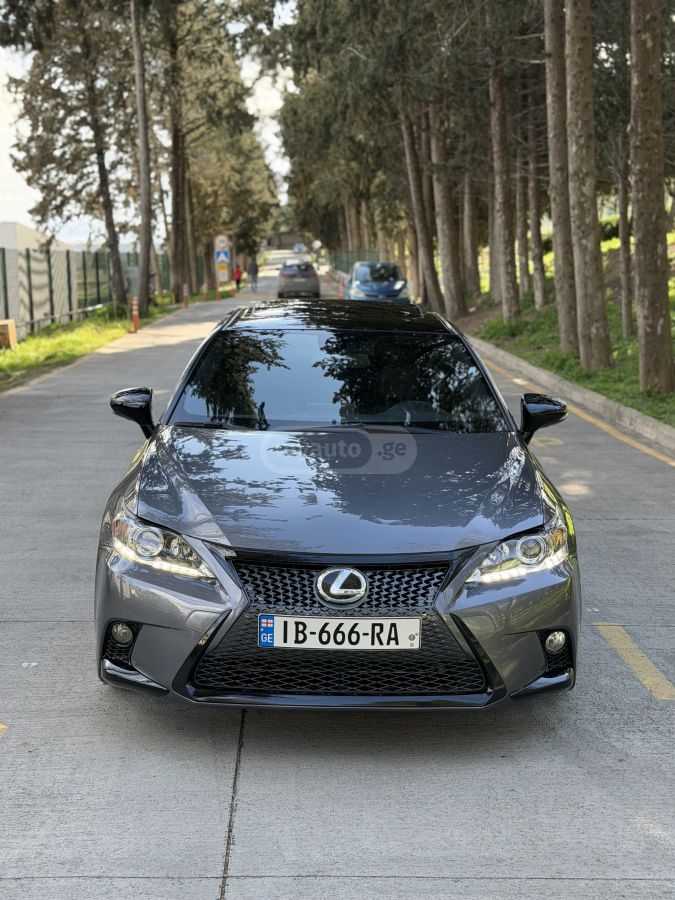 Lexus CT 200 h 2014 — photo 2