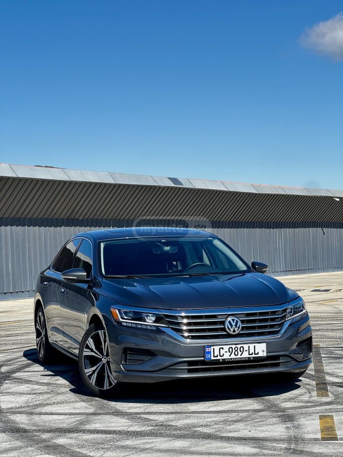 Volkswagen Passat 2021 — photo 2