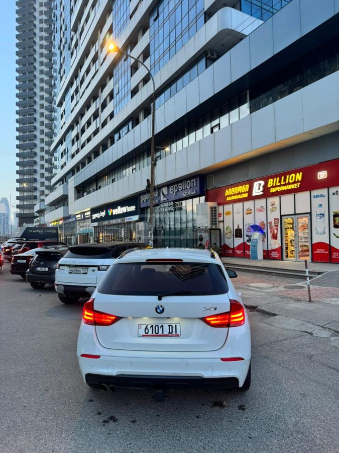 BMW X1 2013 — photo 2