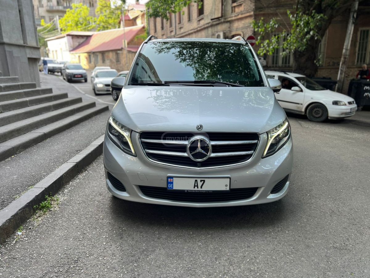 Mercedes-Benz V 250