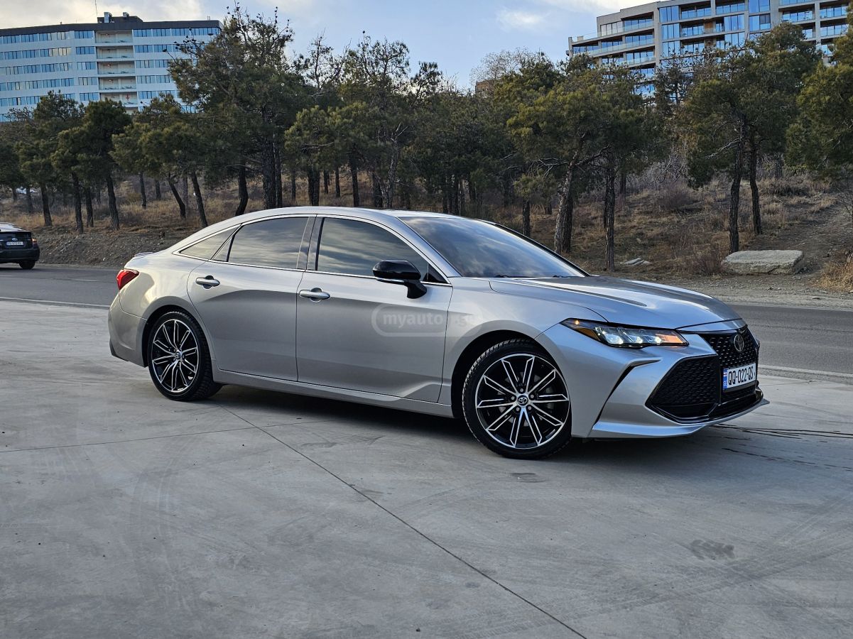 Toyota Avalon 2019 — photo 2