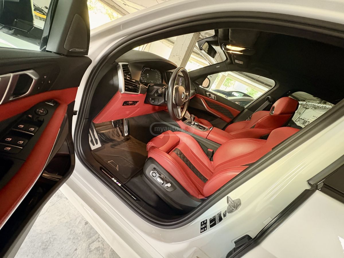 BMW X5 M 2023 — photo 2