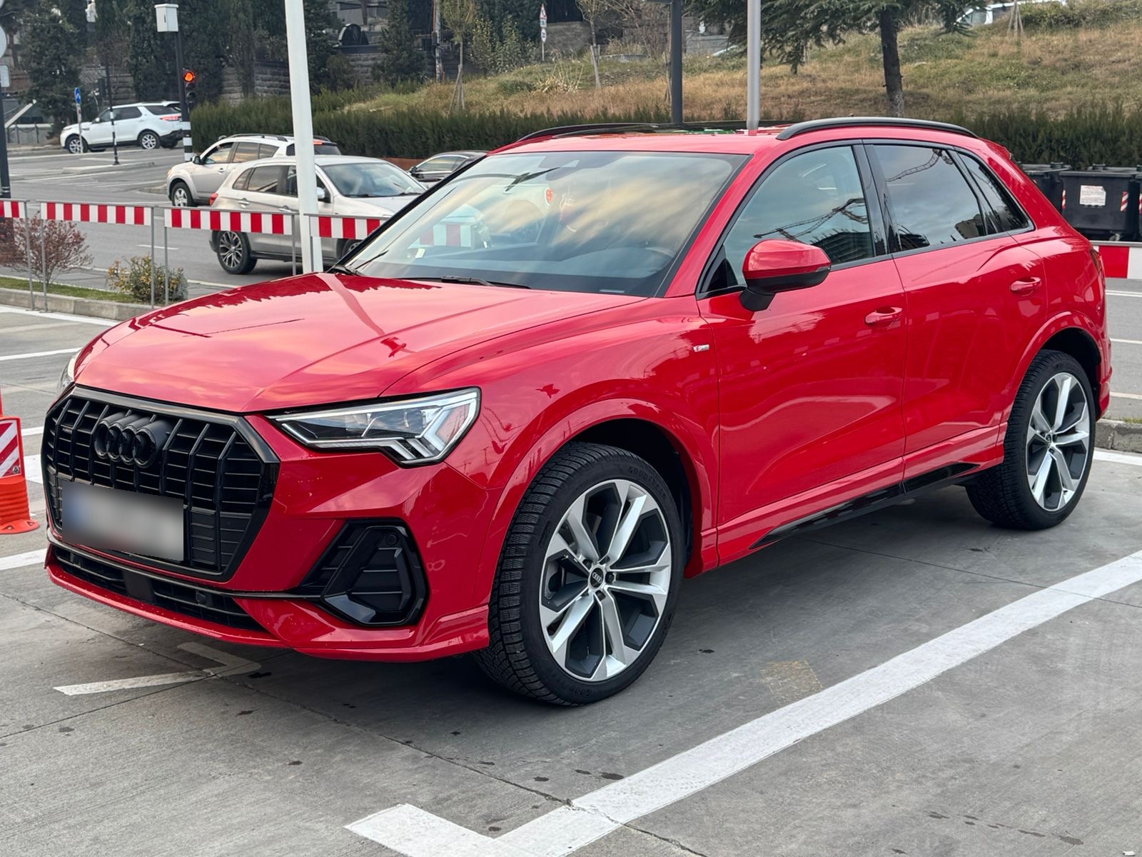 Audi Q3 2021 — photo 2