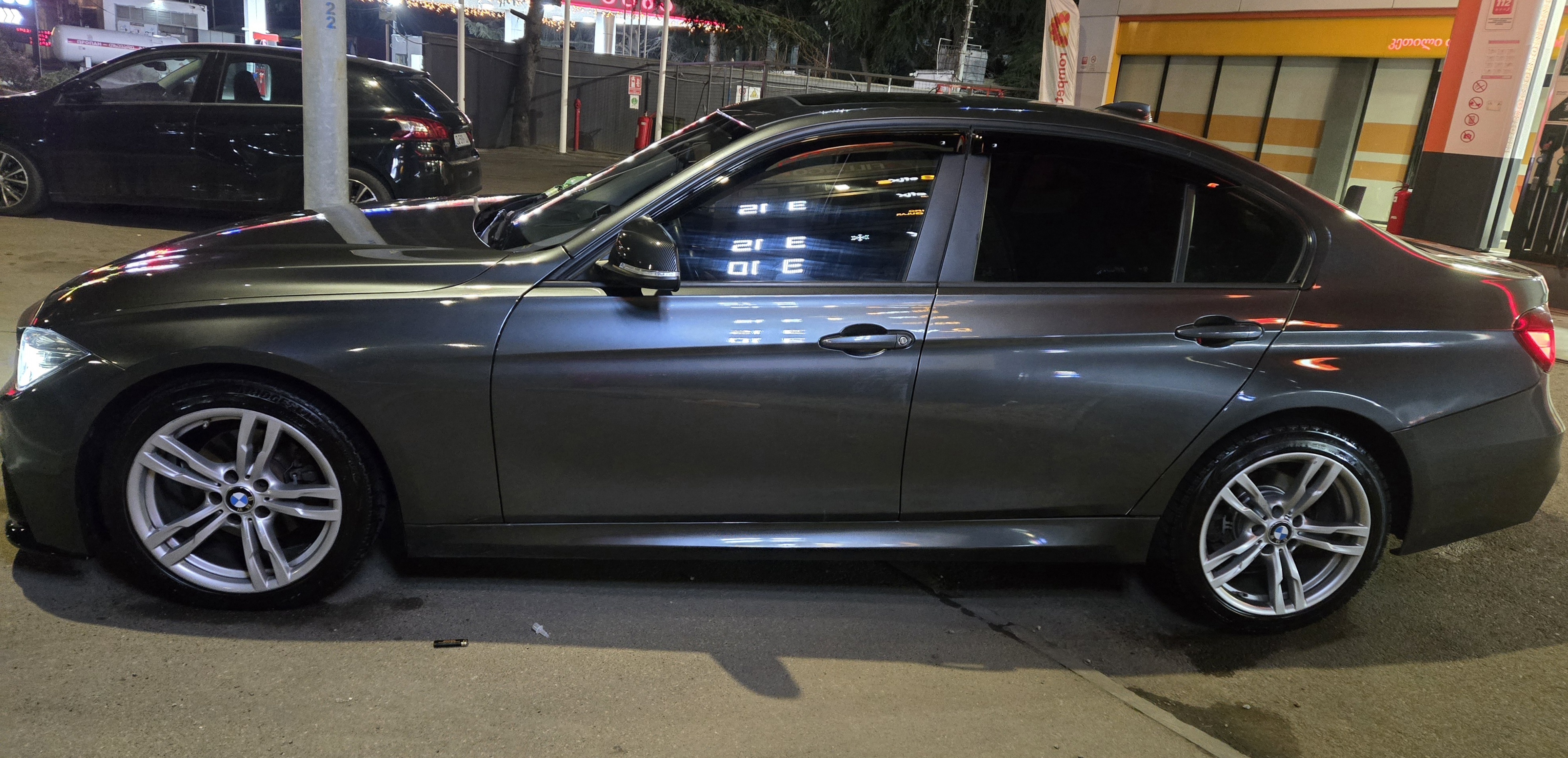 BMW 320 2014 — photo 2