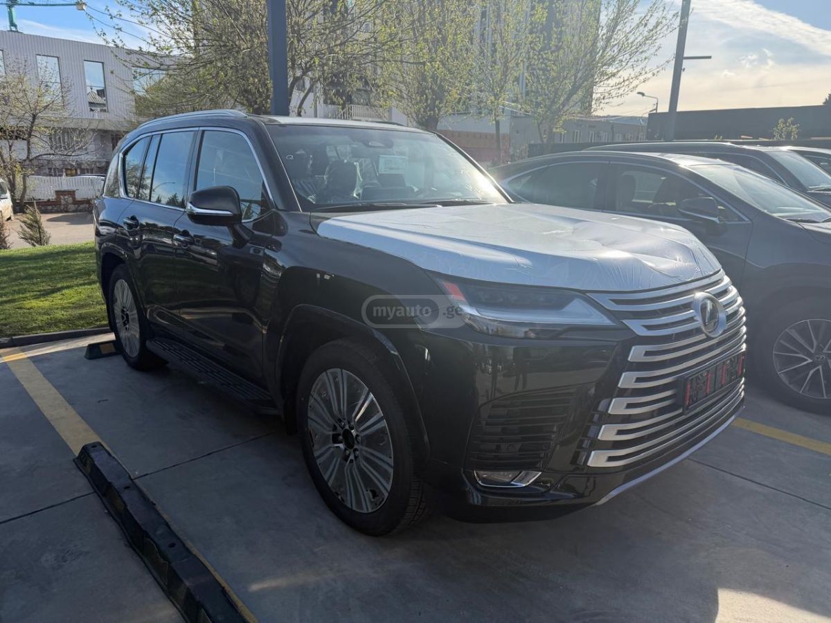 Lexus LX 500 2026 — photo 2