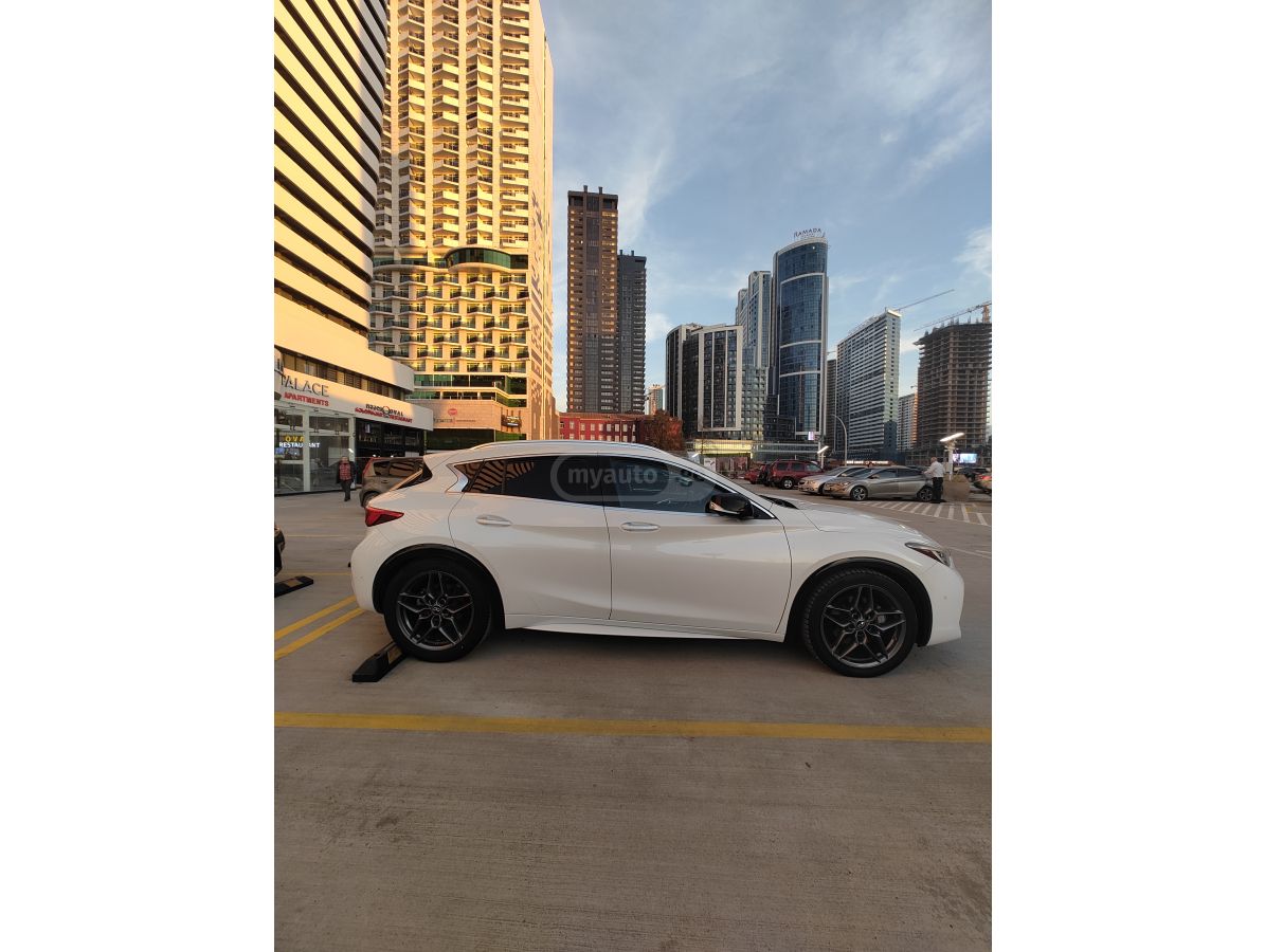 Infiniti QX 30 2017 — photo 2