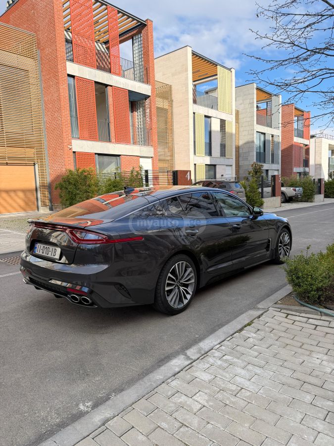 Kia Stinger 2019 — photo 2