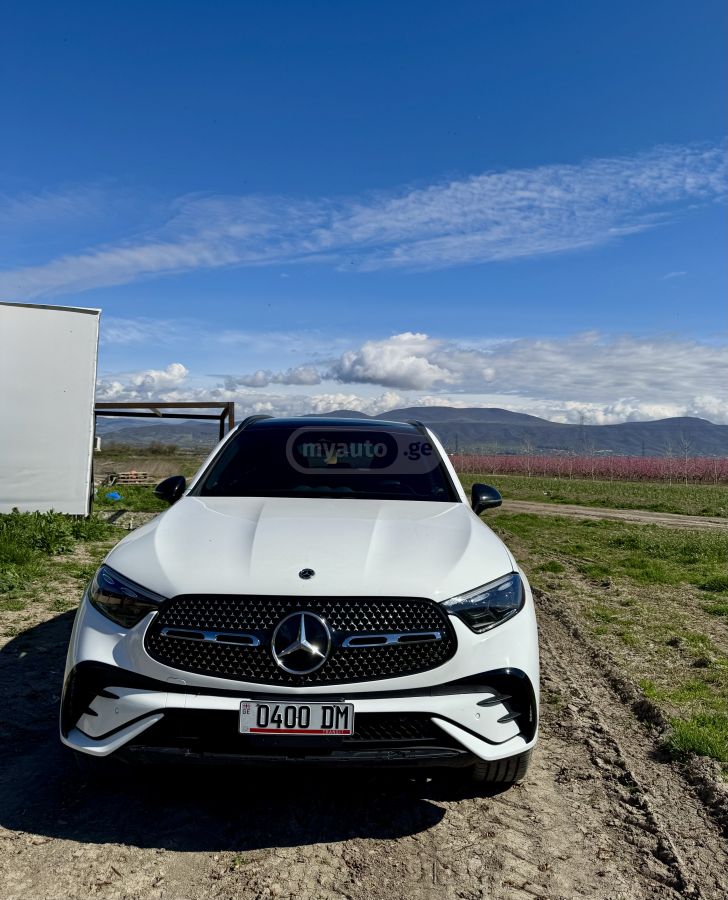 Mercedes-Benz GLC 300 2023 — photo 2