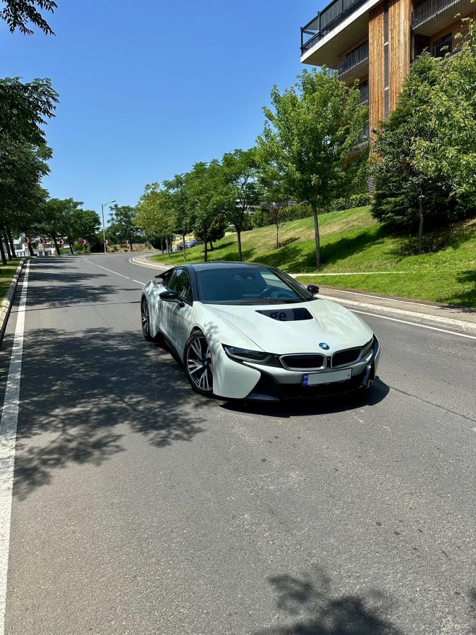 BMW i8 2015 — photo 2