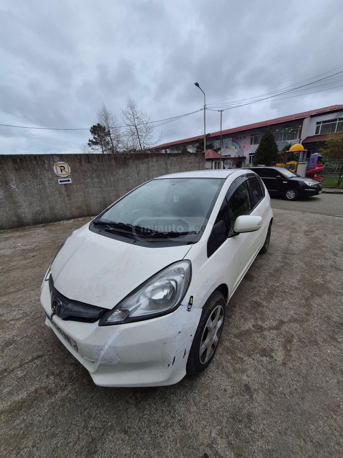 Honda Fit 2013 — photo 2