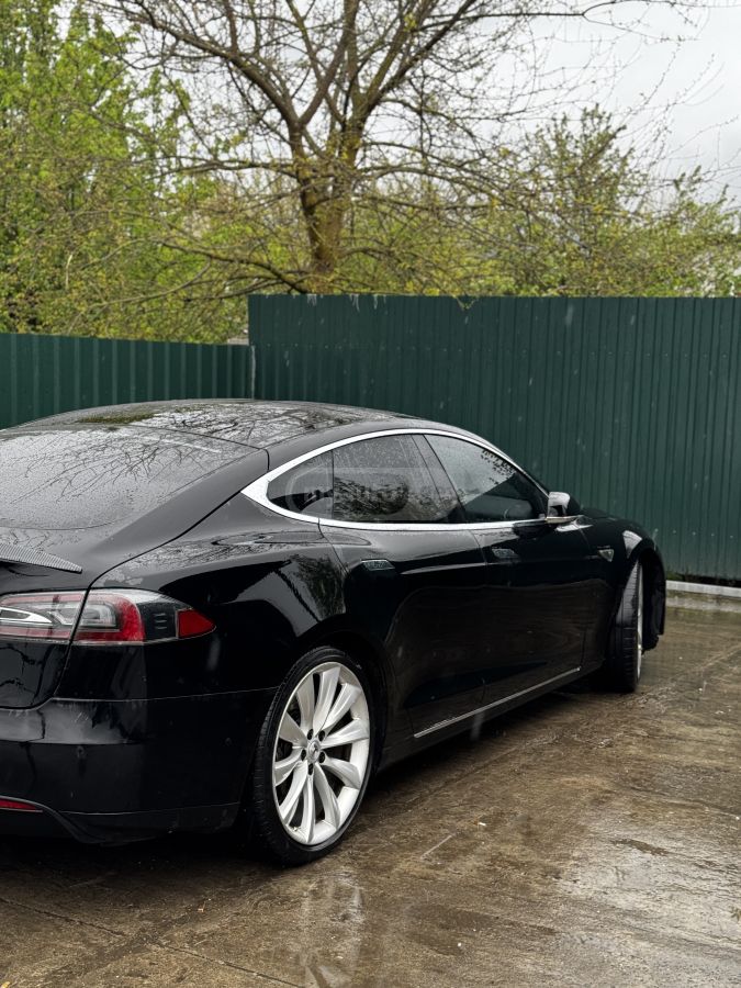Tesla Model S 2015 — photo 2