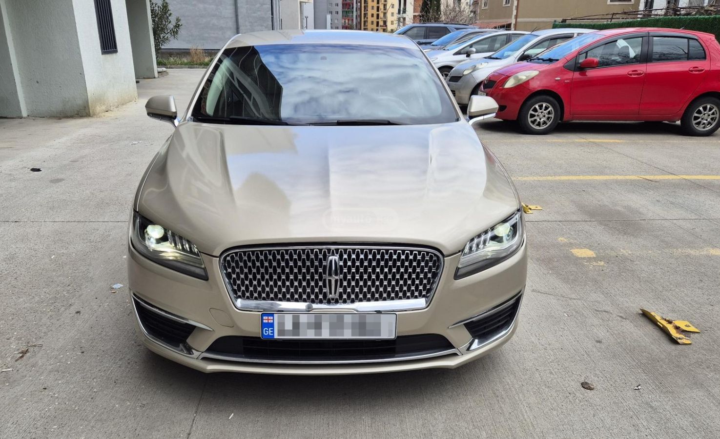 Lincoln MKZ 2017 — photo 2