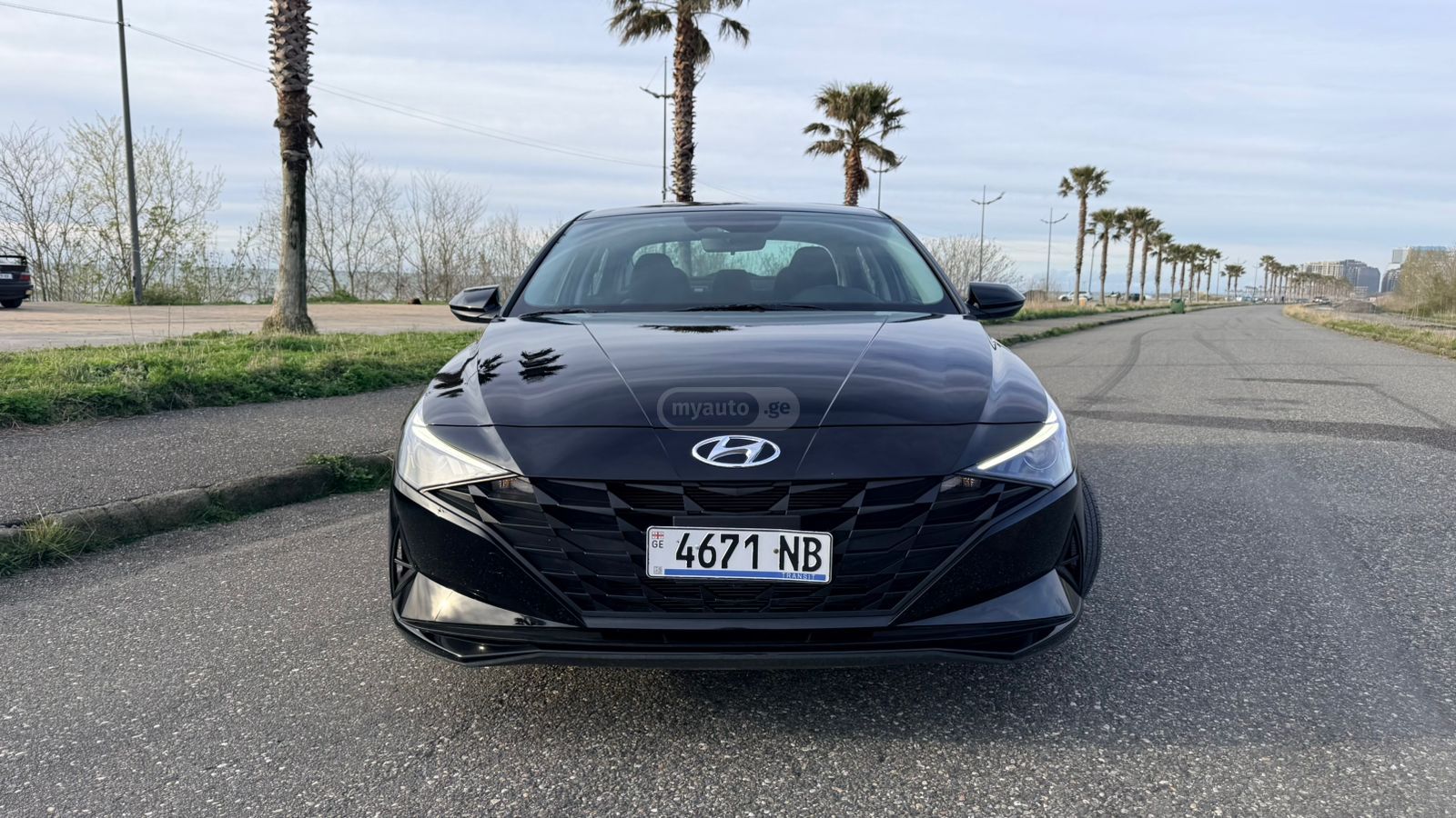 Hyundai Elantra 2022 — photo 2