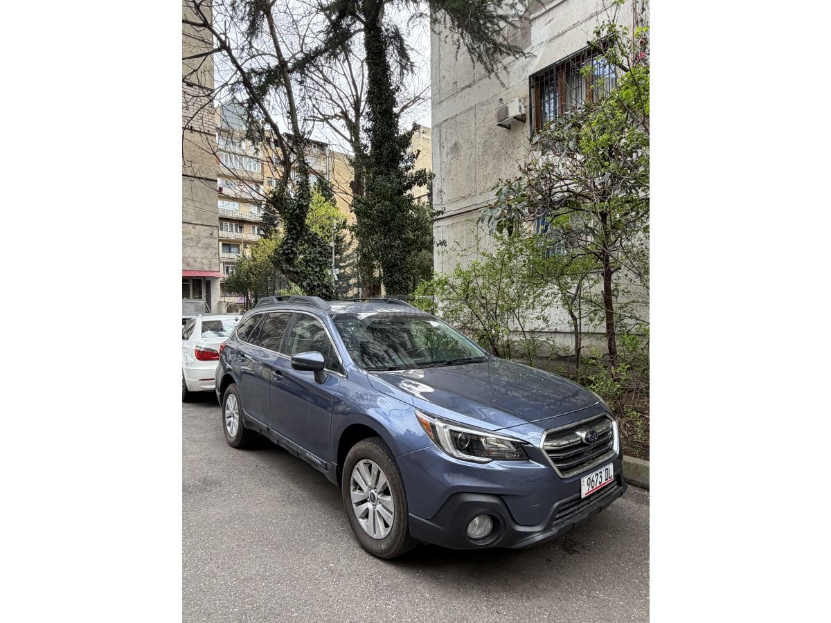 Subaru Outback 2017 — photo 2