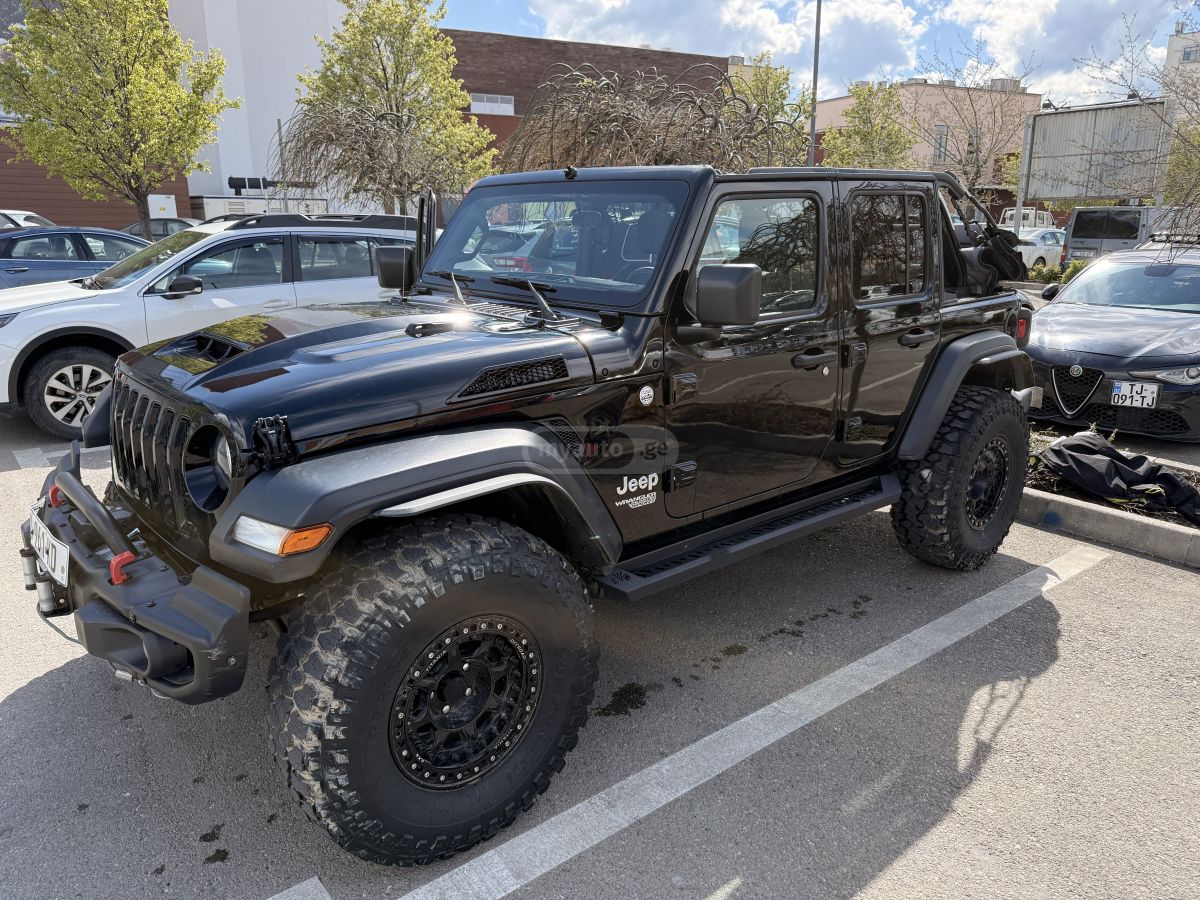 Jeep Wrangler 2021 — photo 2