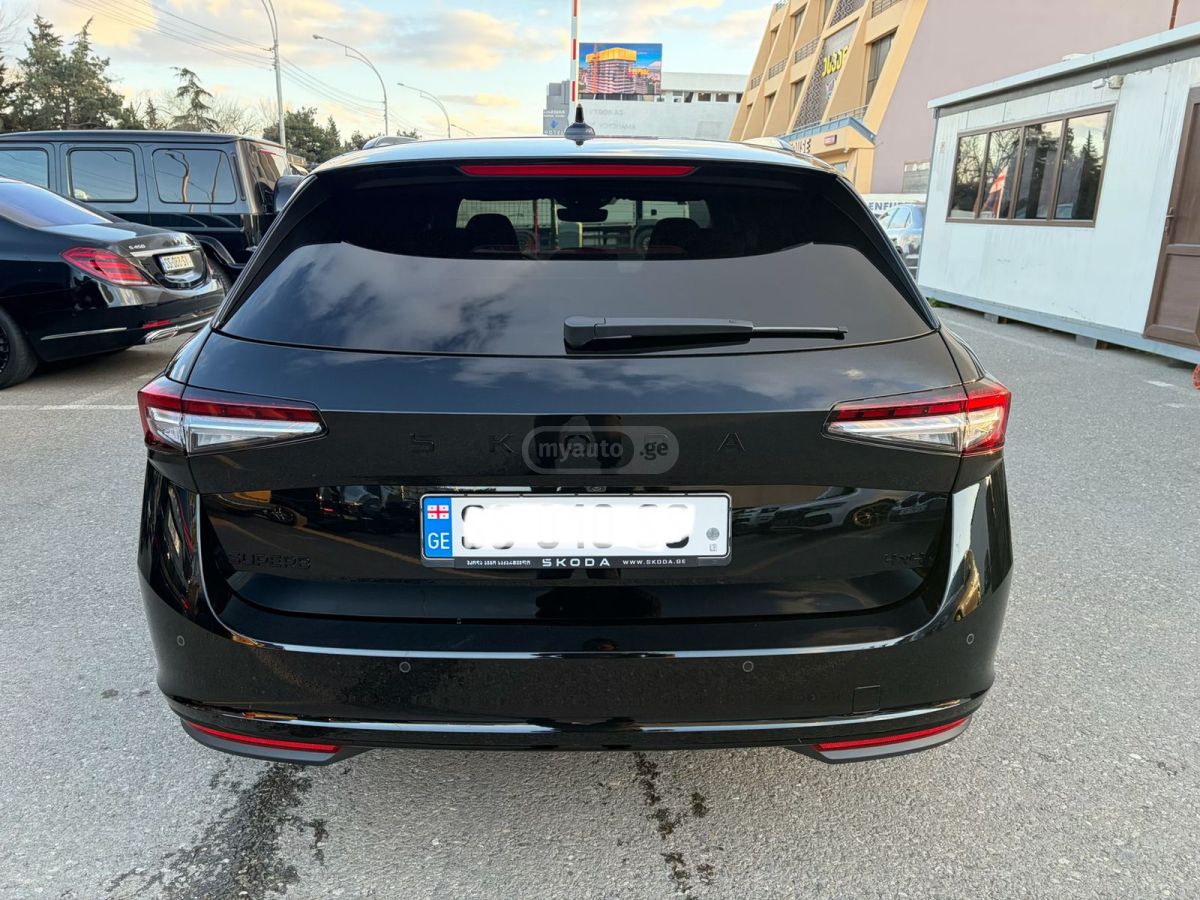 Skoda Superb 2025 — photo 2