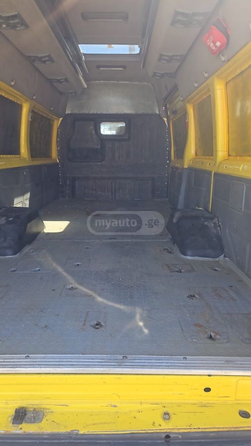 Ford Transit 2011 — photo 2