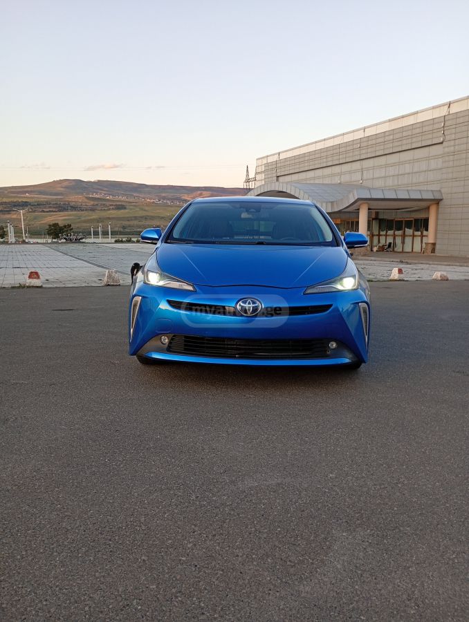 Toyota Prius 2020 — photo 2