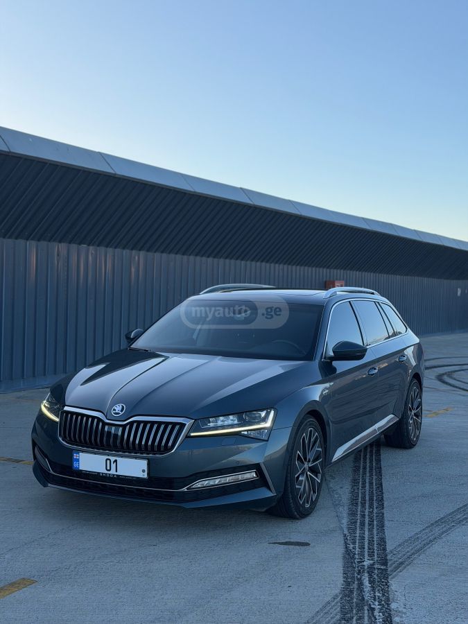 Skoda Superb 2020 — photo 2