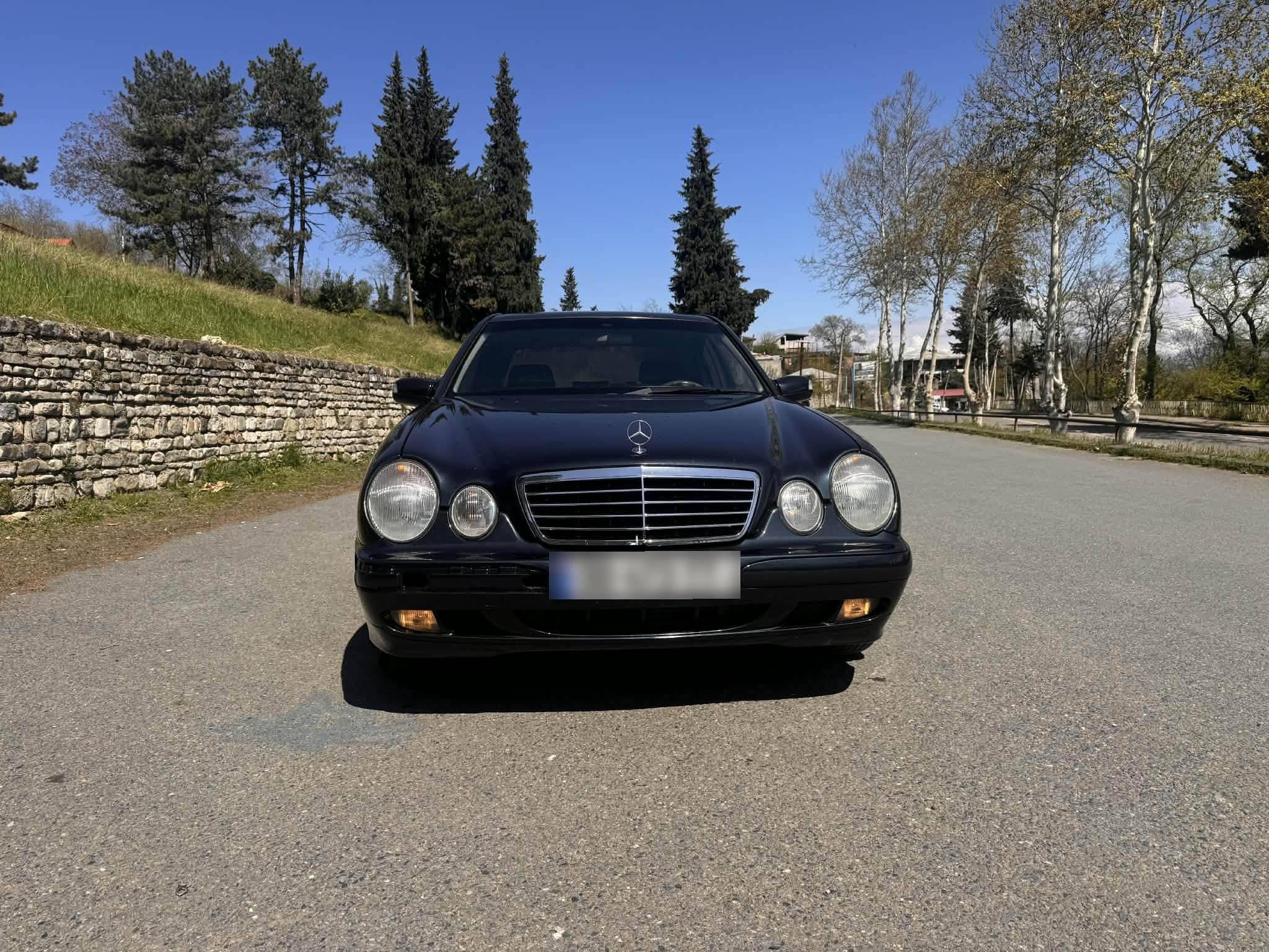 Mercedes-Benz E 210 1999 — photo 2