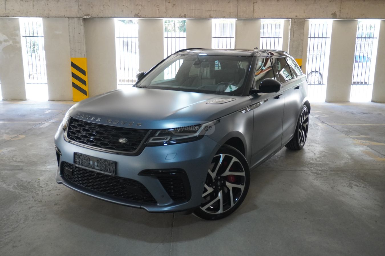 Land Rover Range Rover Velar 2020 — photo 2