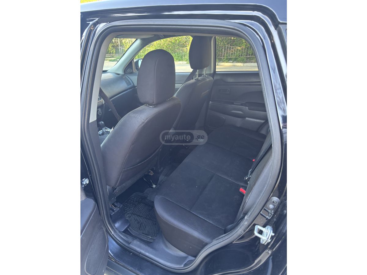 Mitsubishi Outlander Sport 2014 — photo 2
