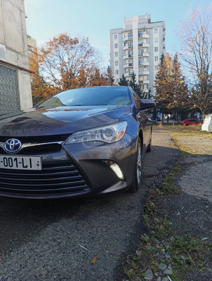 Toyota Camry 2016 — photo 2