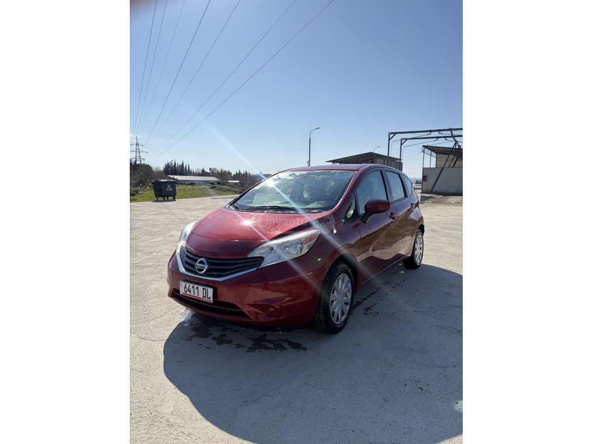 Nissan Versa 2014 — photo 2