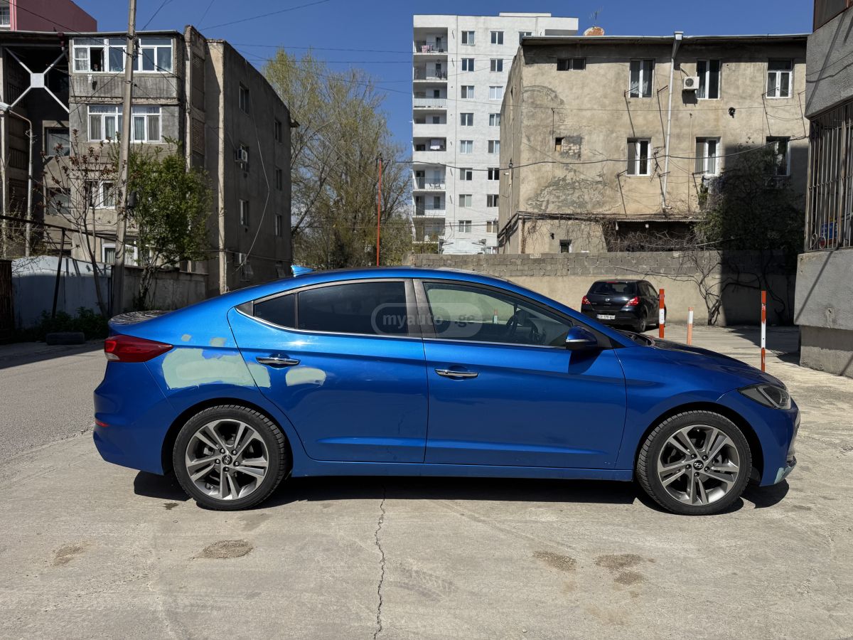 Hyundai Elantra 2017 — photo 2