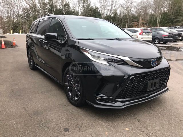 Toyota Sienna 2024 — photo 2