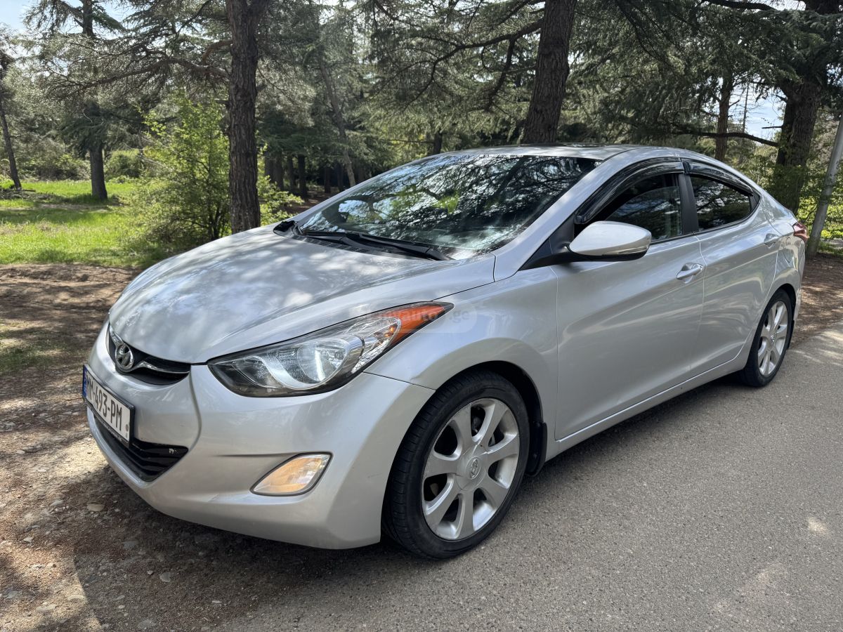 Hyundai Elantra 2012 — photo 2