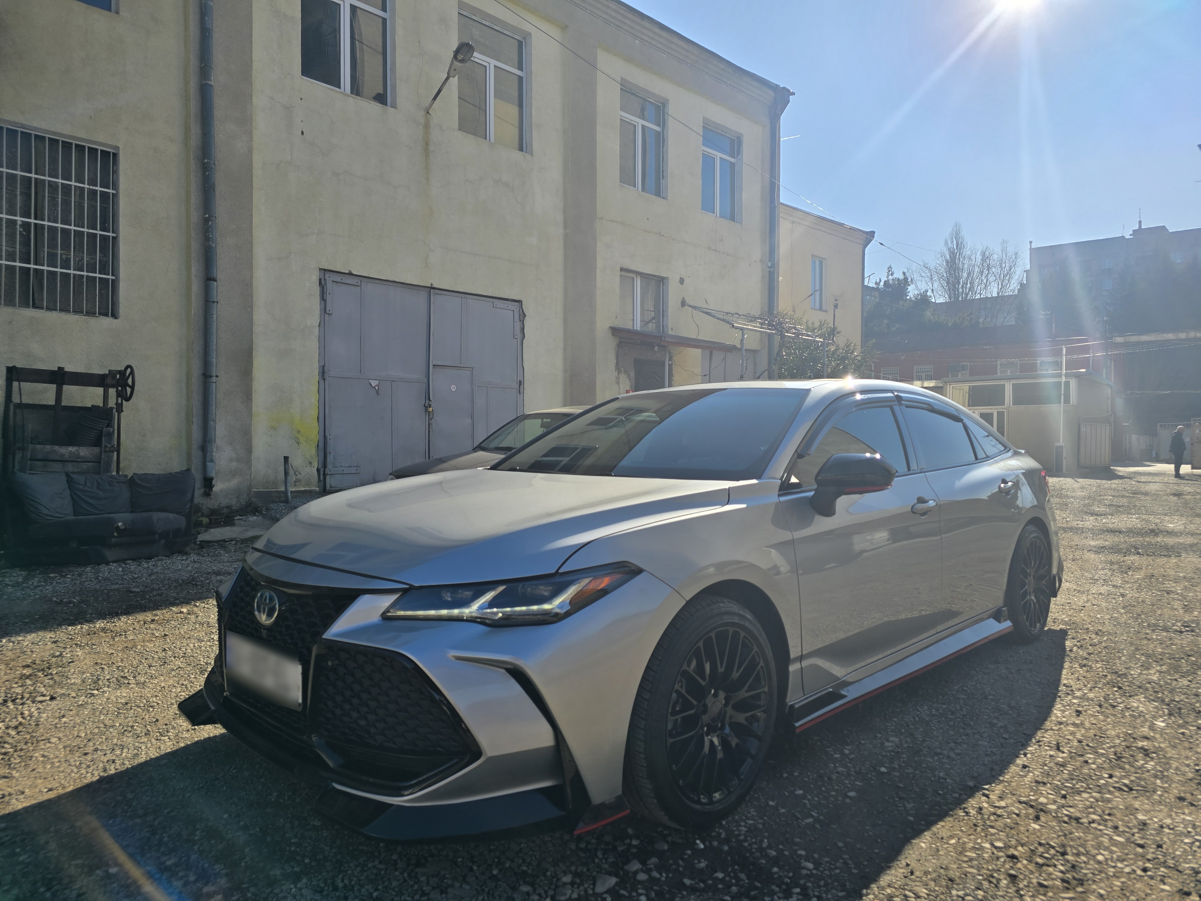 Toyota Avalon 2019 — photo 2
