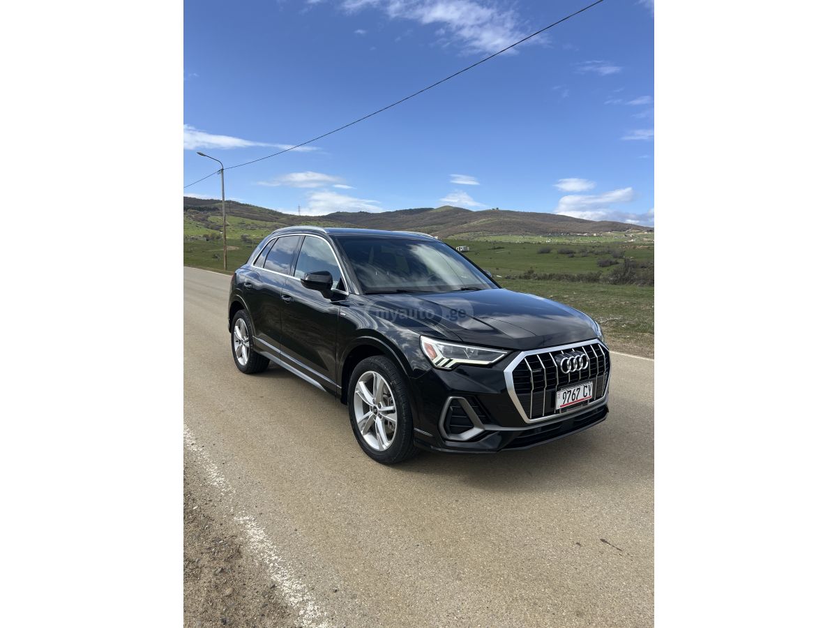 Audi Q3 2021 — photo 2