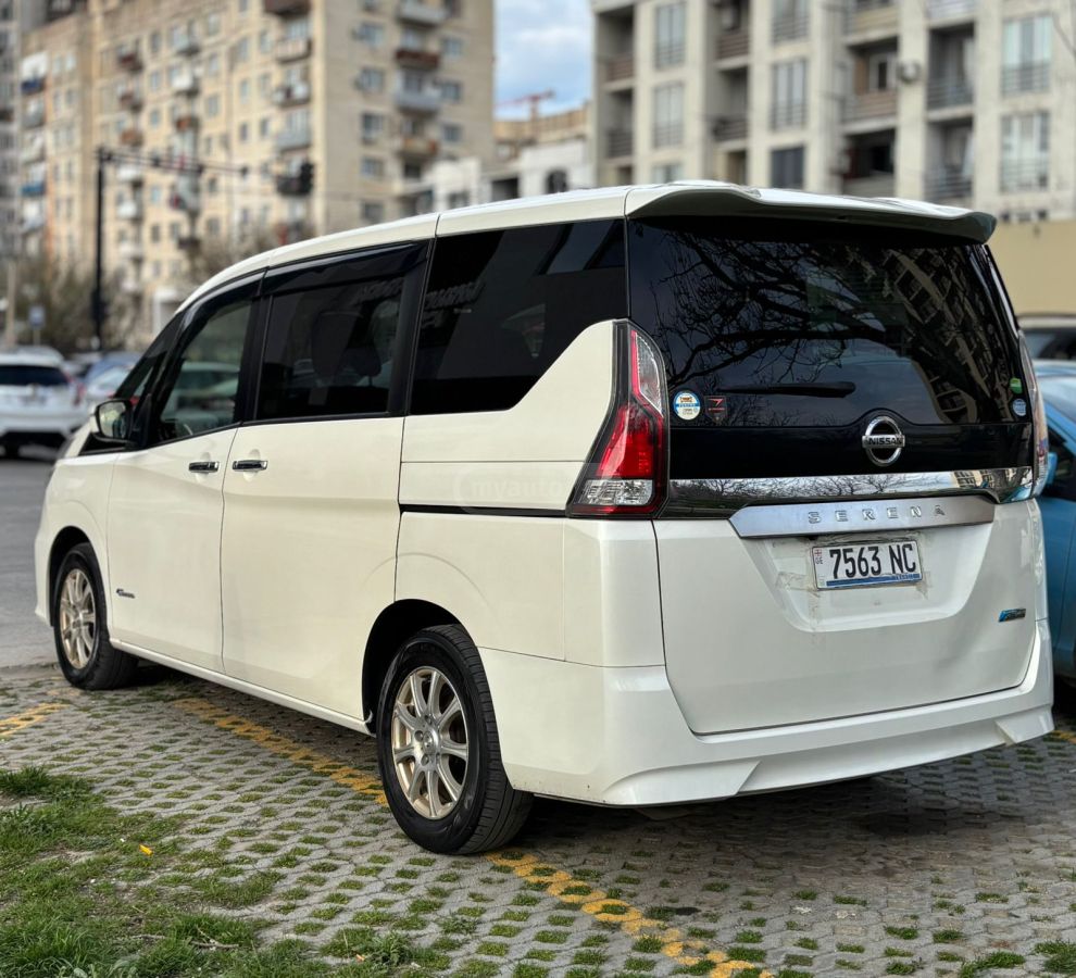 Nissan Serena 2017 — photo 2