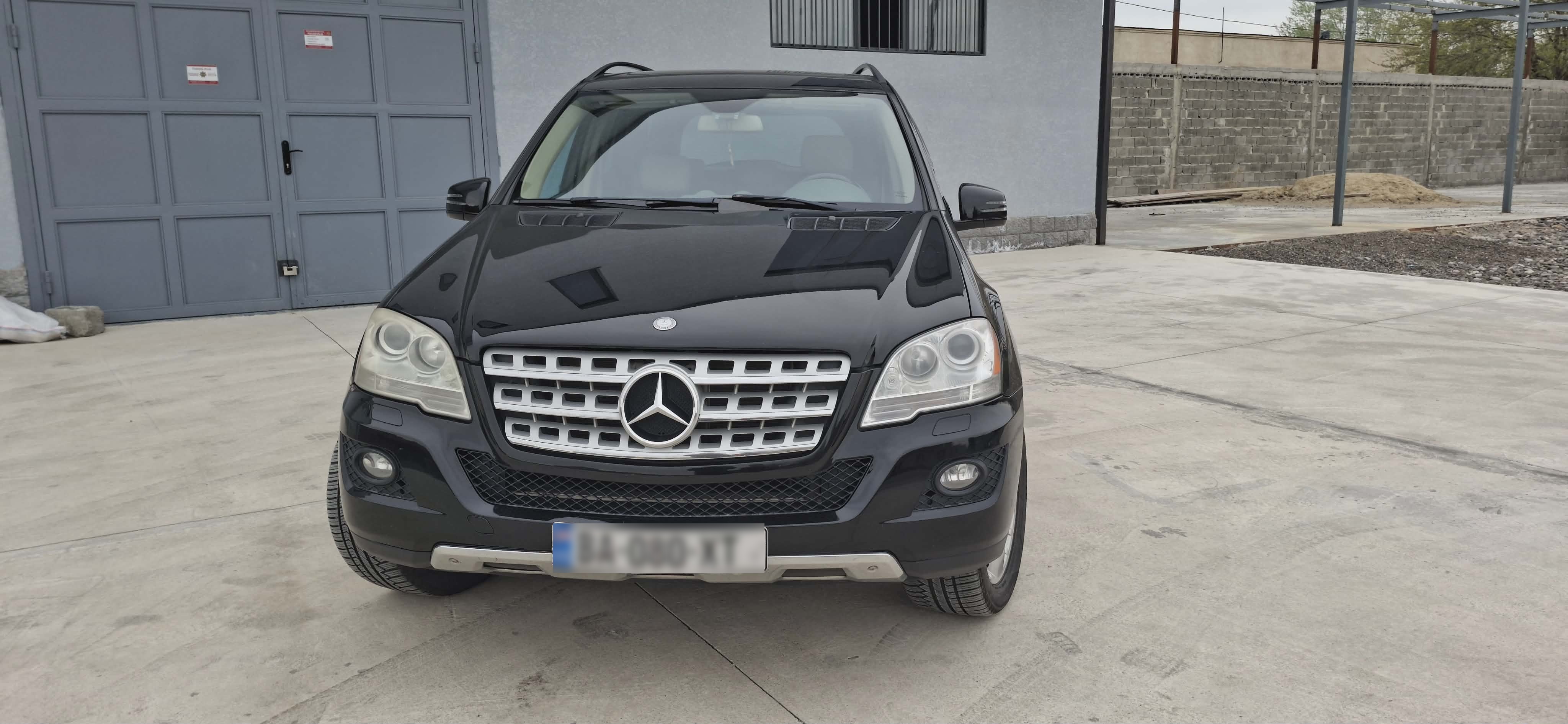 Mercedes-Benz ML 350 2010 — photo 2