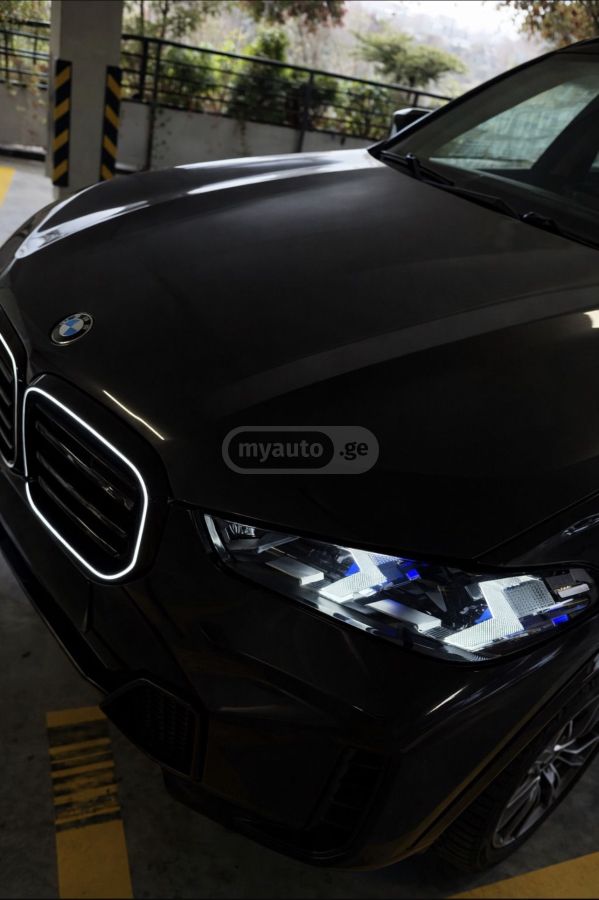 BMW X5 2021 — photo 2
