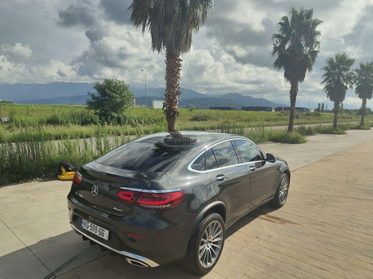 Mercedes-Benz GLC 300 Coupe 2019 — photo 2
