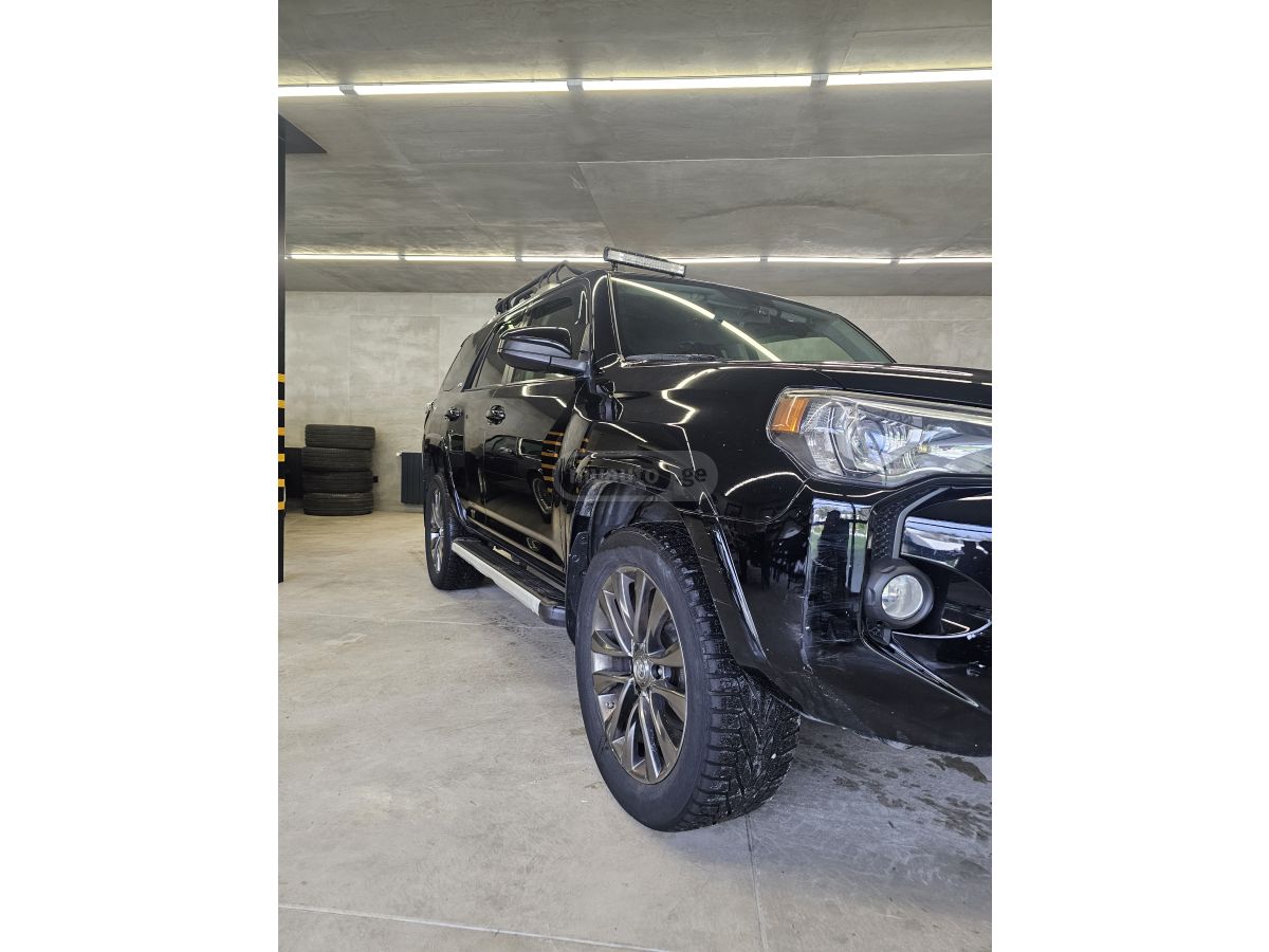Toyota 4Runner 2014 — photo 2