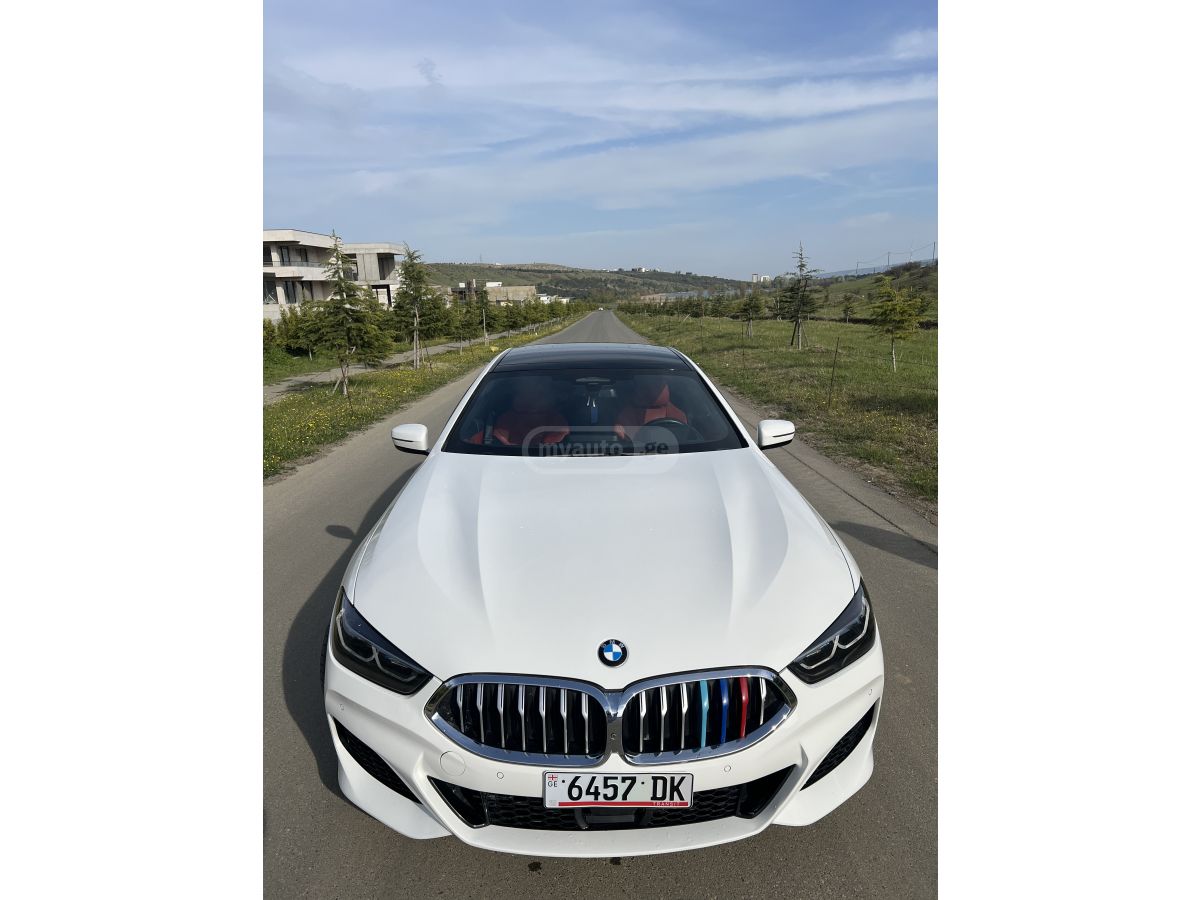 BMW 840